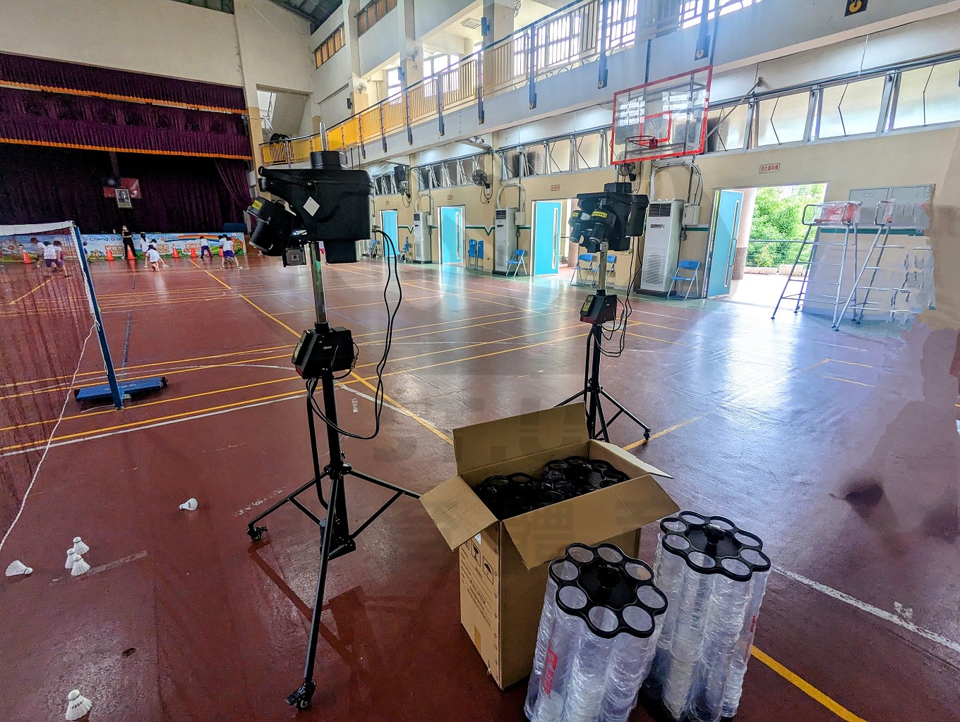 斯波阿斯 siboasi B2202a b2300a b5 s4025a  羽毛球發球機 Badminton shooting machine